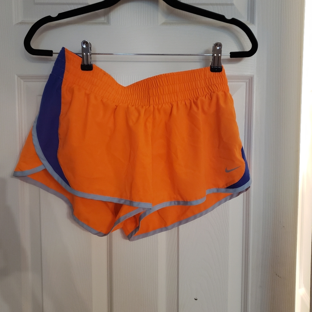 Nike dri fit shorts size large